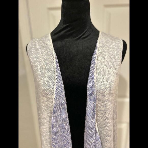 Charming Charlie White Blue Stripes Cardigan Size Small - Picture 3 of 9